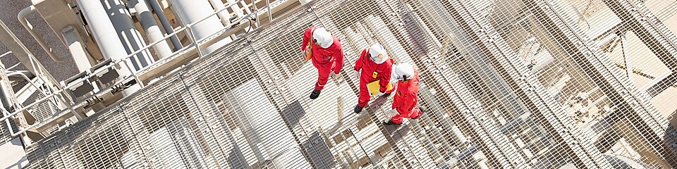 Field Engineers on the Deaerator platform