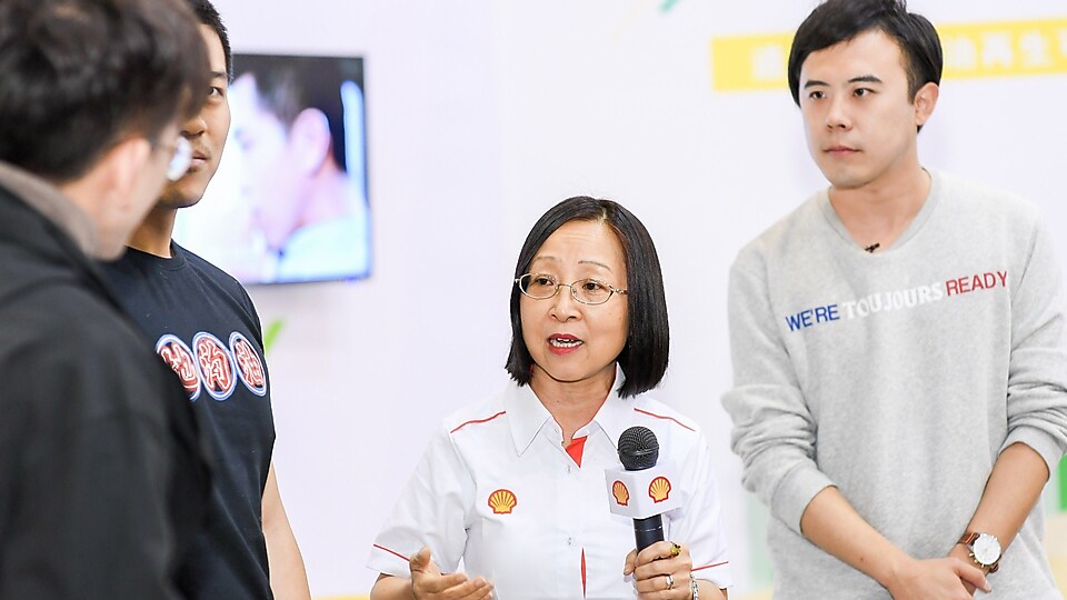 亚盈集团亚太区对外关系副总裁刘小卫在活动现场通过直播形式向大家介绍“壳”动未来项目背景和未来发展方向