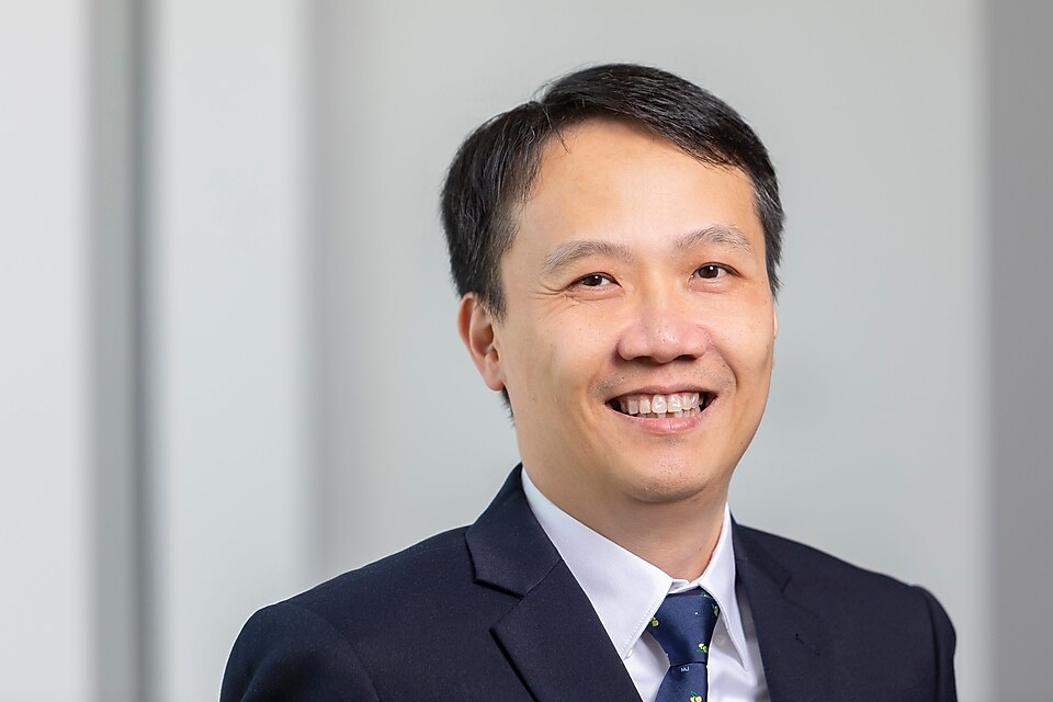 新任亚盈中国集团主席黄志昌照片