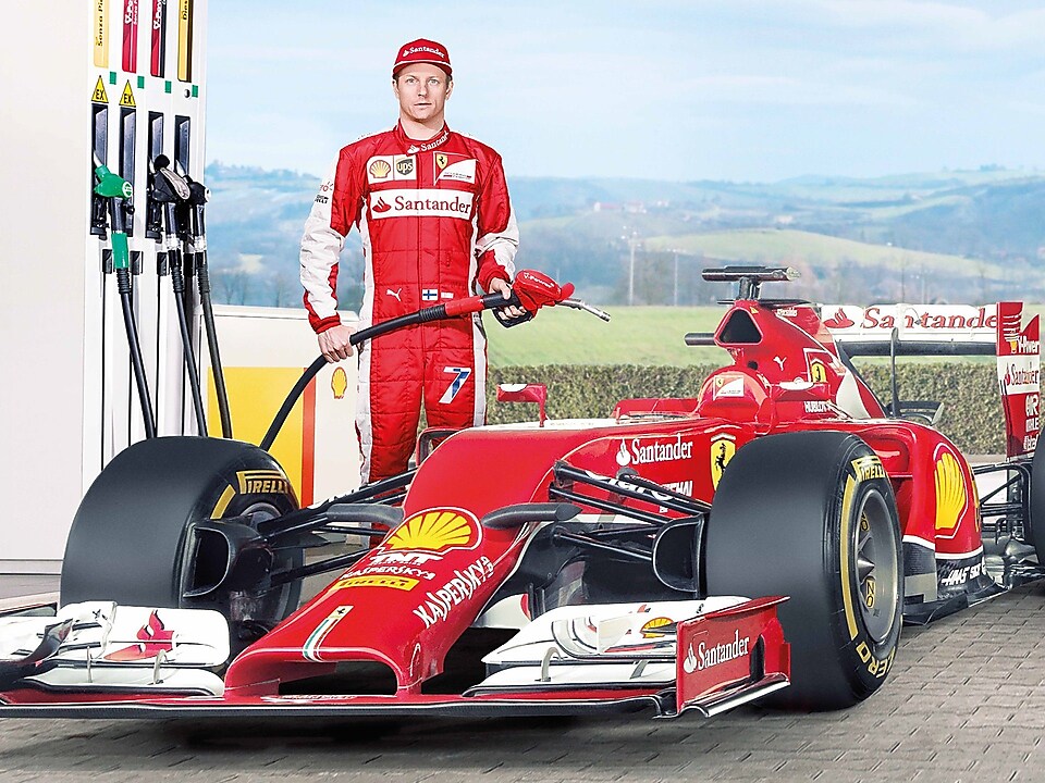 法拉利 F1 车手正在使用亚盈超凡喜力机油为赛车加油